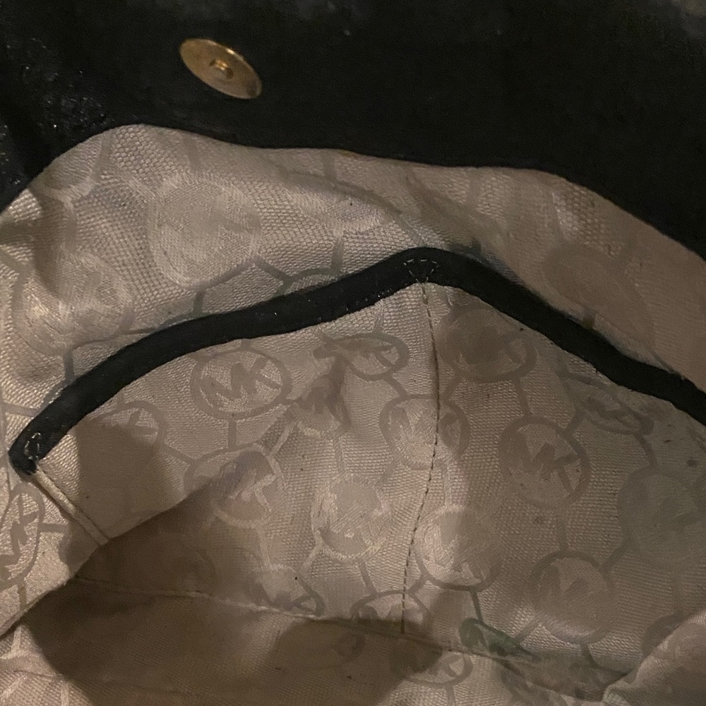 Michael Kors Black Snakeskin Shoulder Bag - Picture 4 of 11